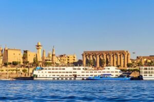 egypt cairo to luxor best ways to get there nile cruise Copy